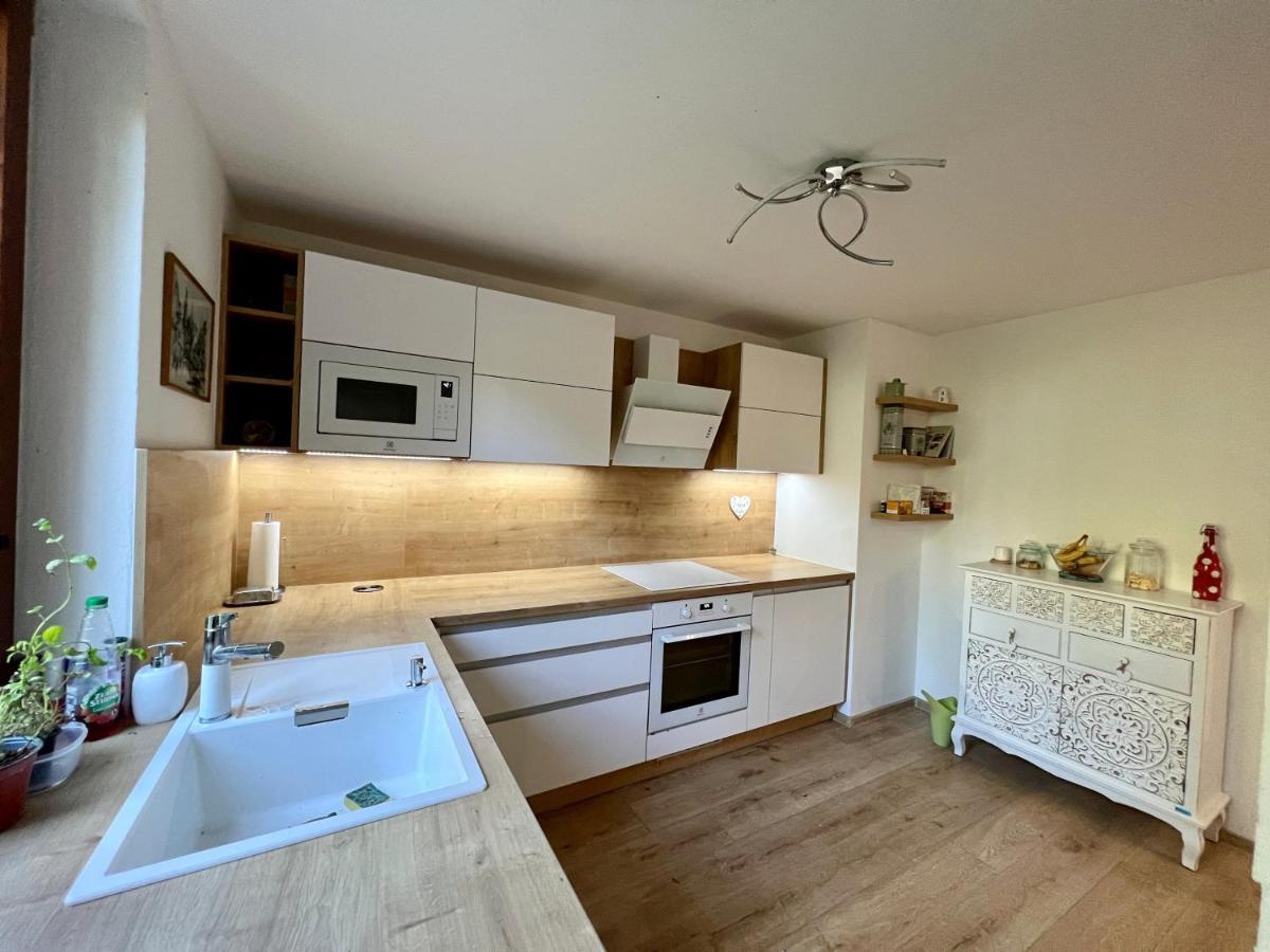Apartman Stara Sasova บันสกาบิสตรีตซา ภายนอก รูปภาพ